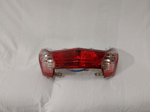 Piloto trasero Kymco superdink 2017