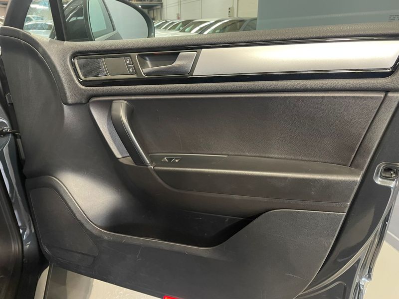 Volkswagen Touareg 2014, foto 27