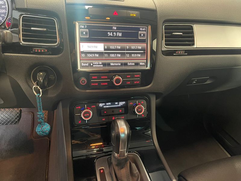 Volkswagen Touareg 2014, foto 32