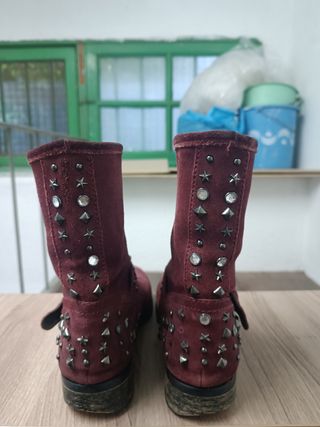 Botines camperos tachuelas
