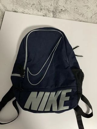 Mochila nike perfecto estado