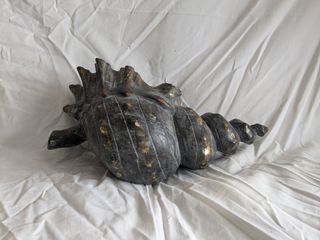 Caracola tallada en madera