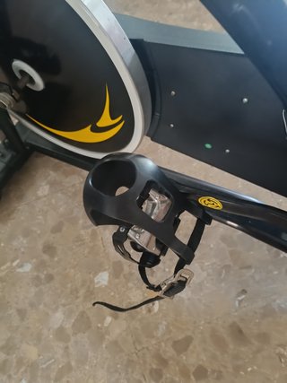 Bicicleta de spinning y cinta de correr