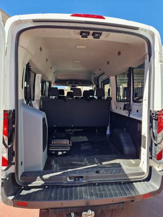 ALQUILER FURGONETA 9 PLAZAS ADAPTADA MINUSVALIDOS