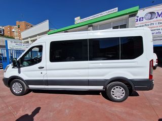 ALQUILER FURGONETA 9 PLAZAS ADAPTADA MINUSVALIDOS