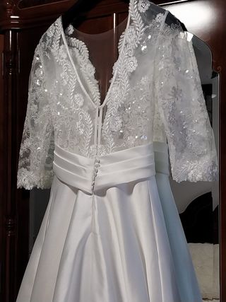 Vestido de novia 2024 y velo