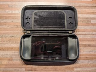 Nintendo Switch estuche + funda grip