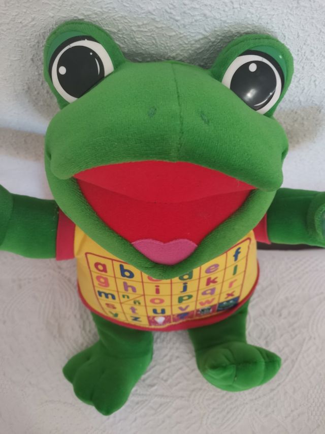 Rana Croki peluche interactivo