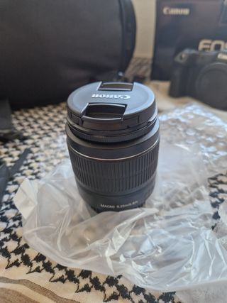 Camara Canon EOS 2000D