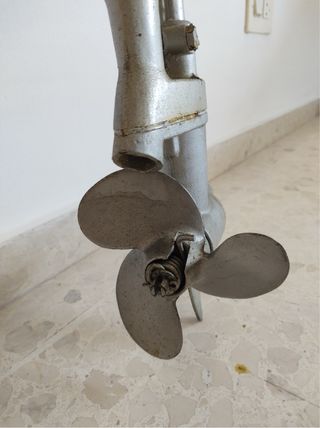 Motor fueraborda British Seagull Featherweight