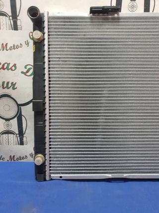 Mercedes clase E radiador agua
