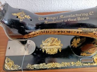 Máquina de coser Singer año 1926 en uso