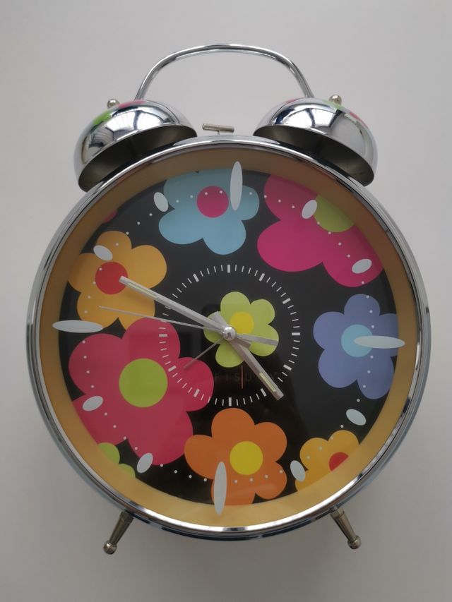 Reloj despertador campana grande