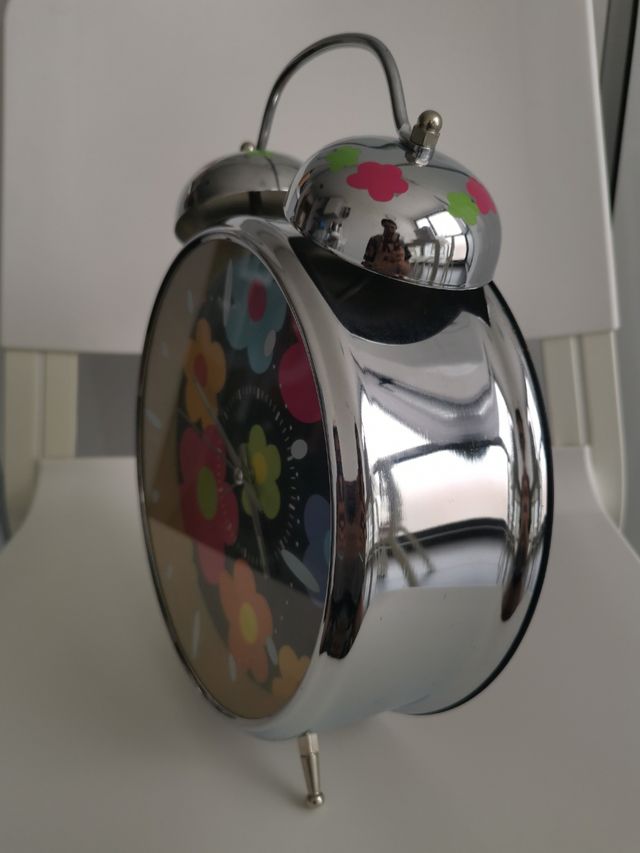 Reloj despertador campana grande