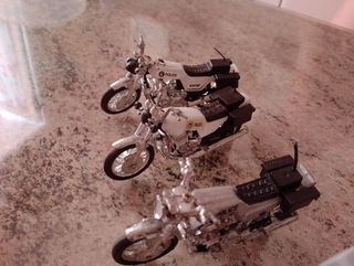 Lote de motos a escala
