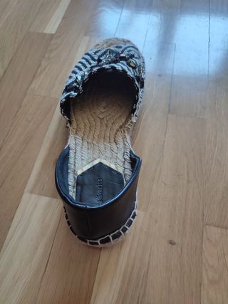 Alpargatas joya Stradivarius talla 39