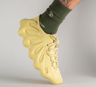 Zapatillas Adidas Yeezy Boost 450 Azufre.