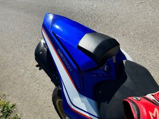 Yamaha R1 del 2010 ( modelo 2008).