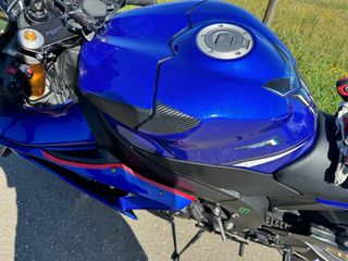 Yamaha R1 del 2010 ( modelo 2008).