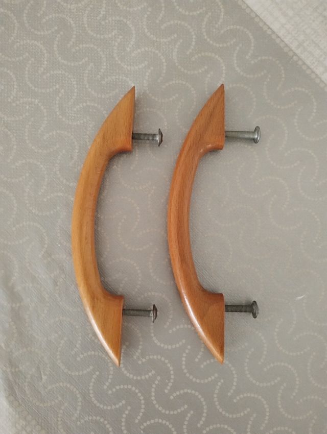 Tiradores de madera 96mm