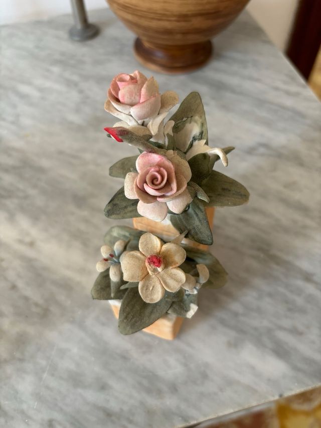 Scultura porcellana capodimonte