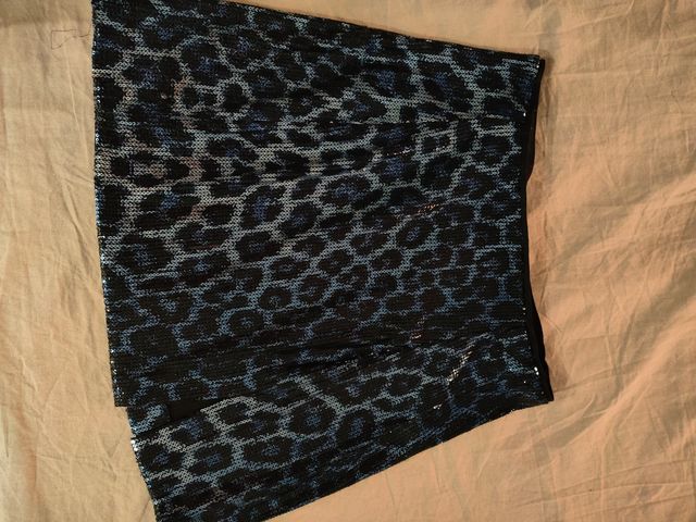 Mini falda lentejuelas leopardo zara