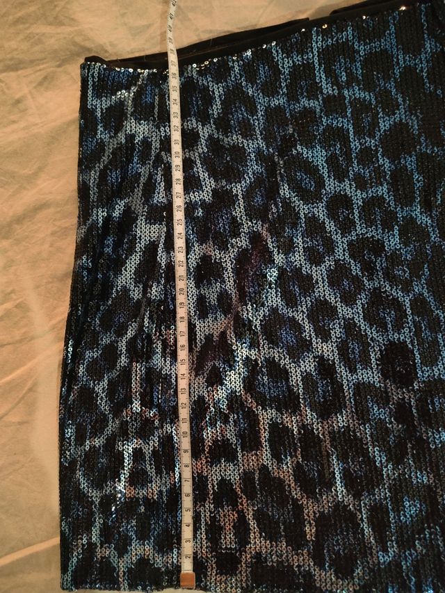 Mini falda lentejuelas leopardo zara