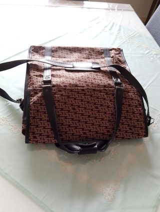 Macchina da scrivere Olivetti lettera 25