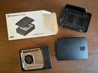 Carcasa oficial Raspberry Pi 5