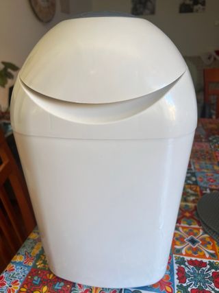 Papelera contenedor pañales Tommee Tipie