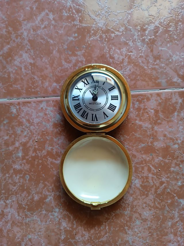 Reloj de viaje antiguo marca Westlock
