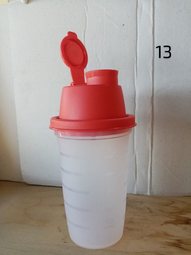 Mini shaker tupperware