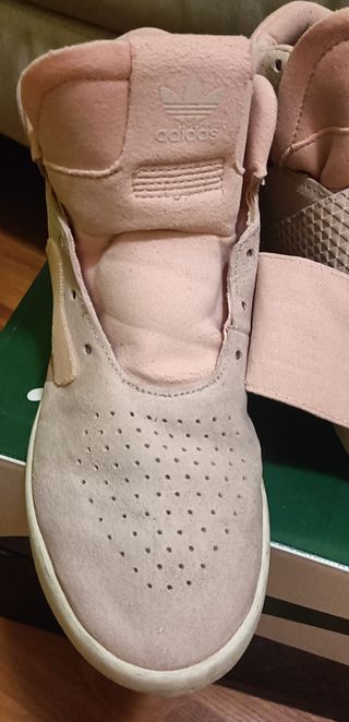 Zapatillas tipo botín Adidas rosas mujer