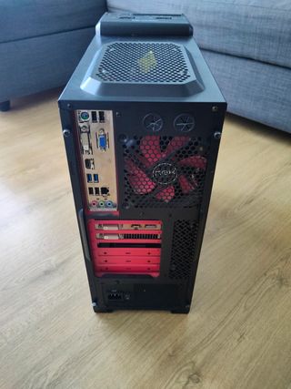 Ordenador más teclado
