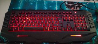 Ordenador más teclado
