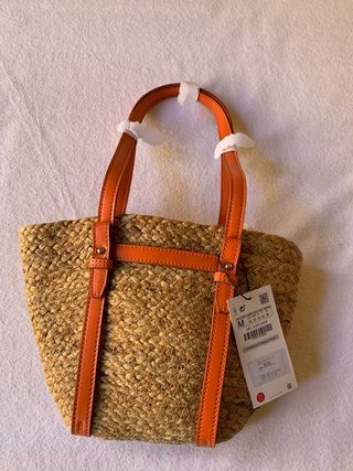 Bolso de mimbre de Zara