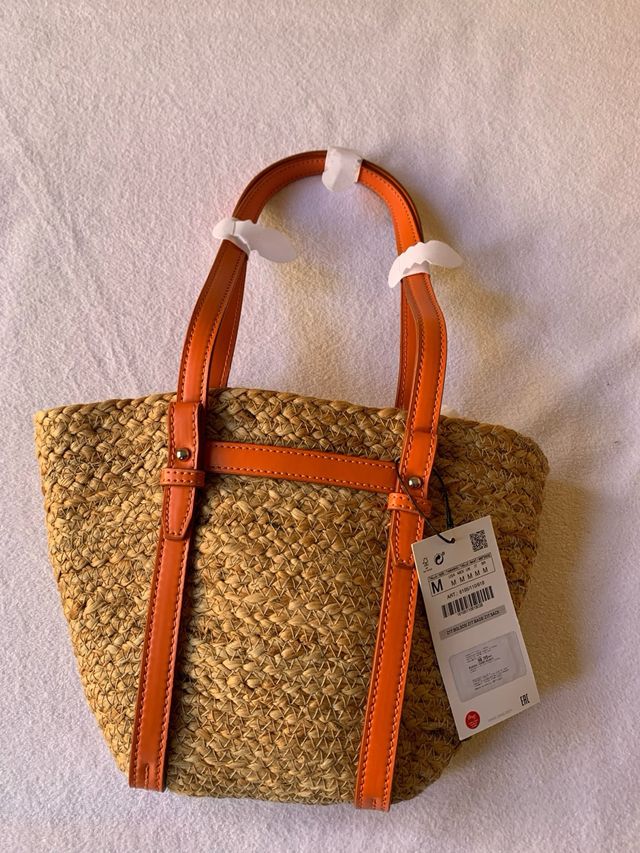 Bolso de mimbre de Zara