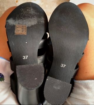 Scarpe estive con tacco nere con borchie