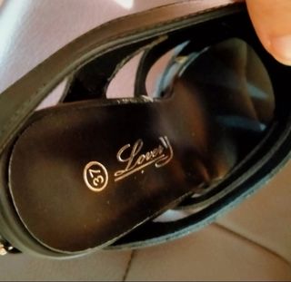 Scarpe estive con tacco nere con borchie