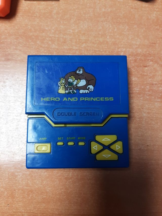 Consola Multi Game con cartuchos + 2 maquinas