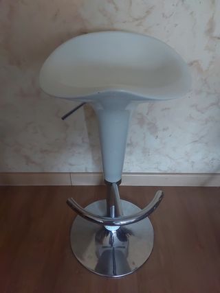 Taburete alto elevable