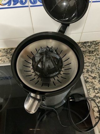 Exprimidor eléctrico