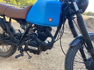 MOTO HONDA XL200