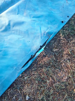 SE VENDE LONA PARA PISCINA  MUY GRANDE!