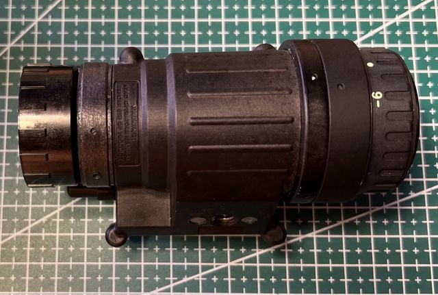 Visor nocturno monocular PVS14
