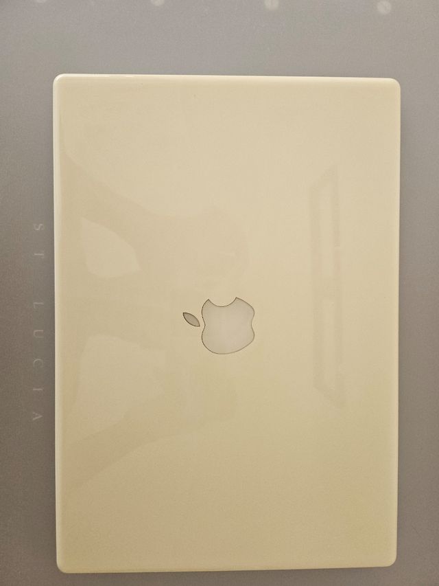 Apple MacBook 13" A1181 2007 (2° unidad)