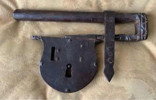 ANTIGUO CANDADO DE HORQUILLA HIERRO FORJADO