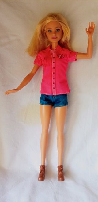 Barbie con shorts veri capelli biondi Mattel 