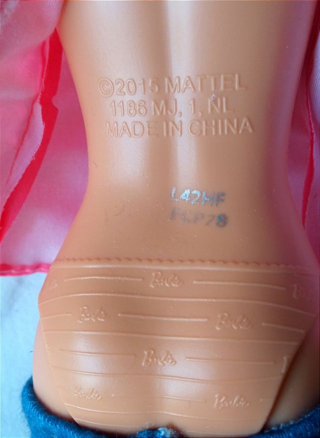 Barbie con shorts veri capelli biondi Mattel