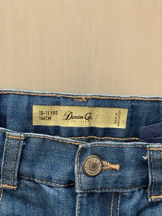 Pantalón vaquero corto Denim & Co
